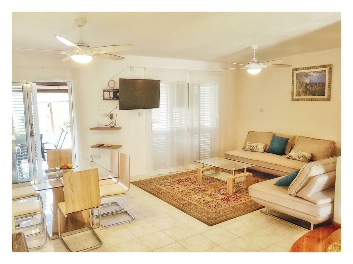 Sea Front Villa Vera Klorakas 外观 照片