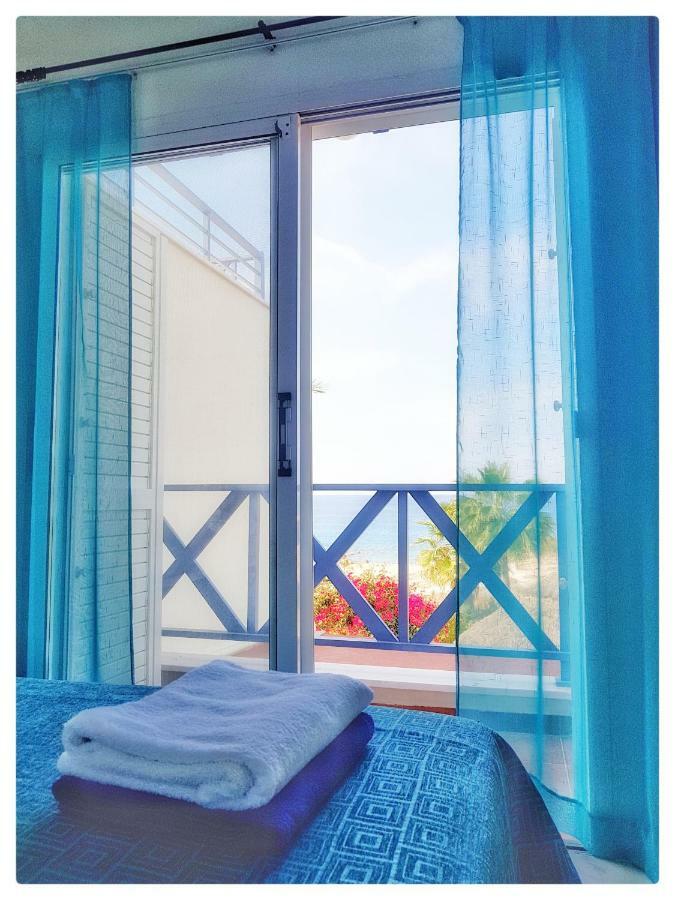 Sea Front Villa Vera Klorakas 外观 照片